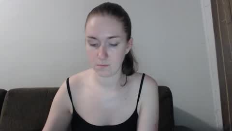 Snapshot of lily_love_x chatting on October 8, 12:59 am lily_love_x online show from October 8, 12:59 am