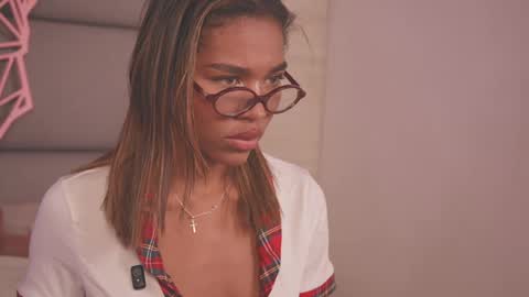 Lily Miiller online show from November 23, 9:38 pm