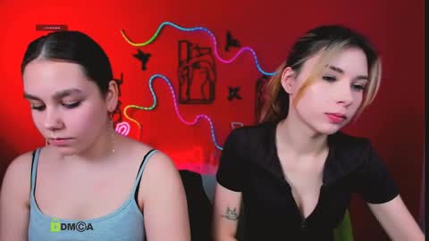 Lily online show from April 3, 11:30 am