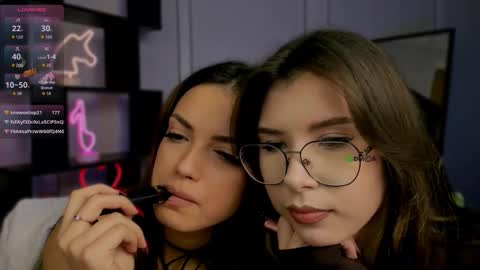 Snapshot of lily_morty chatting on October 11, 9:50 pm Lily online show from October 11, 9:50 pm