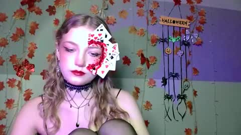 small lily online show from October 22, 5:18 pm