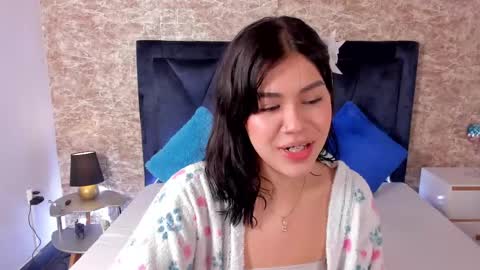Snapshot of lily_woodz chatting on March 9, 2:54 pm LilyWoodz online show from March 9, 2:54 pm