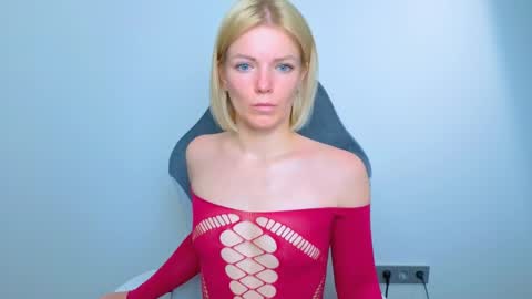 lilydavisss online show from June 8, 2:45 am