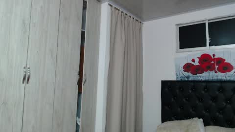 lilyfox23 online show from April 27, 12:46 pm