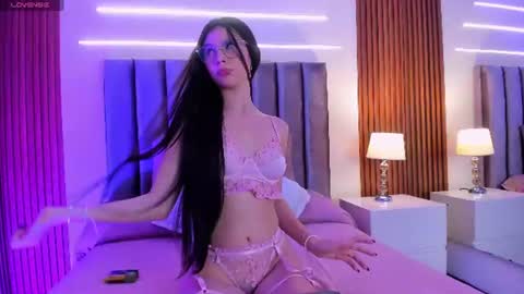 Lili online show from June 12, 6:16 pm