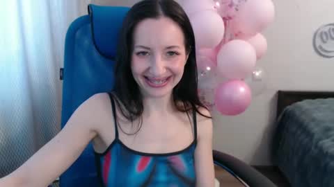 Snapshot of lilymellow chatting on January 10, 5:15 am Lily online show from January 10, 5:15 am