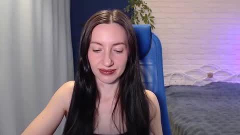 Snapshot of lilymellow chatting on October 10, 5:56 am Lily online show from October 10, 5:56 am