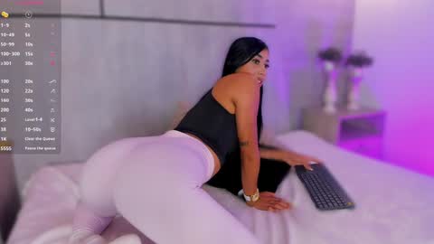   online show from April 22, 7:44 pm