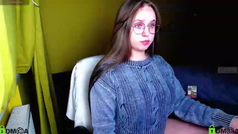 Lily online show from November 23, 3:25 pm