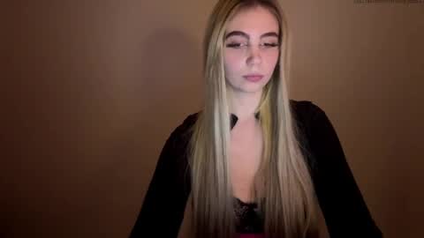 Lily online show from May 7, 6:44 pm