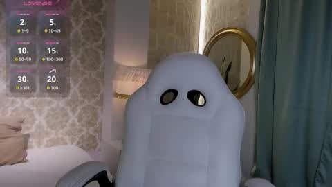 Snapshot of lilythea_ chatting on September 27, 9:00 pm Lilyy online show from September 27, 9:00 pm
