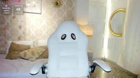 Lilyy online show from June 11, 12:32 am