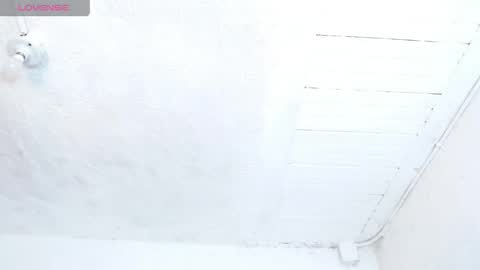 Lin  online show from April 24, 9:06 pm