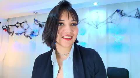  Lina Bedoya  online show from October 28, 12:00 pm