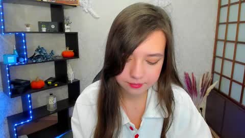 Snapshot of lina_brownie chatting on December 6, 2:13 am Lina online show from December 6, 2:13 am