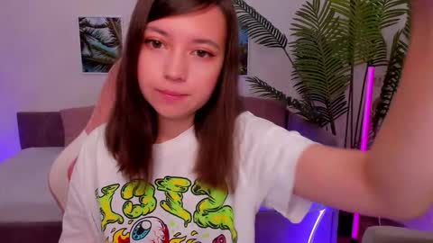Snapshot of lina_brownie chatting on September 10, 2:33 am Lina online show from September 10, 2:33 am