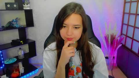 Snapshot of lina_brownie chatting on December 29, 2:17 am Lina online show from December 29, 2:17 am