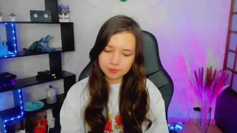 Snapshot of lina_brownie chatting on December 28, 2:11 am Lina online show from December 28, 2:11 am