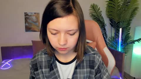 Snapshot of lina_brownie chatting on February 3, 2:36 am Lina online show from February 3, 2:36 am