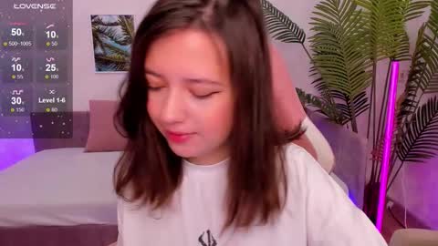 Snapshot of lina_brownie chatting on September 12, 2:23 am Lina online show from September 12, 2:23 am