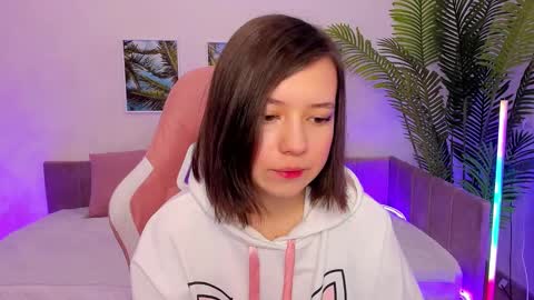 Snapshot of lina_brownie chatting on February 28, 1:47 am Lina online show from February 28, 1:47 am
