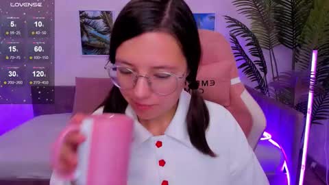 Snapshot of lina_brownie chatting on October 6, 2:28 am Lina online show from October 6, 2:28 am