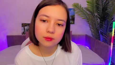 Snapshot of lina_brownie chatting on February 19, 1:51 am Lina online show from February 19, 1:51 am