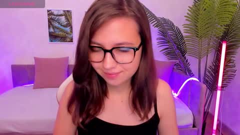 Snapshot of lina_brownie chatting on September 23, 2:32 am Lina online show from September 23, 2:32 am