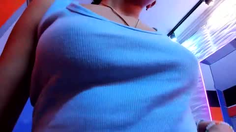 Snapshot of lina_kl chatting on October 12, 5:32 am lina_kl online show from October 12, 5:32 am