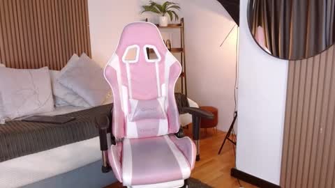 Lina online show from February 11, 5:47 pm