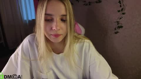 LINA online show from April 27, 3:47 am