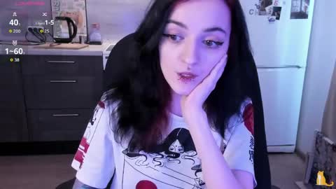 Lina 3  1715622743 online show from April 27, 8:33 am