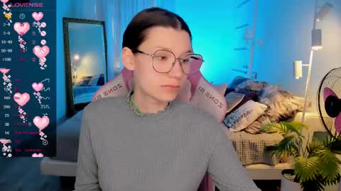 Lina online show from May 2, 3:32 am