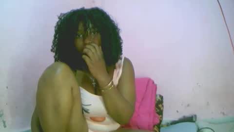 Snapshot of linah1123 chatting on October 10, 10:53 am linah1123 online show from October 10, 10:53 am