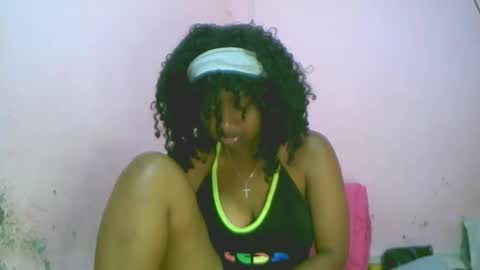 Snapshot of linah1123 chatting on October 8, 6:18 am linah1123 online show from October 8, 6:18 am