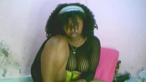 Snapshot of linah1123 chatting on October 6, 5:57 am linah1123 online show from October 6, 5:57 am