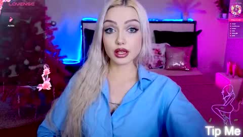 I am Lina online show from January 13, 6:45 pm