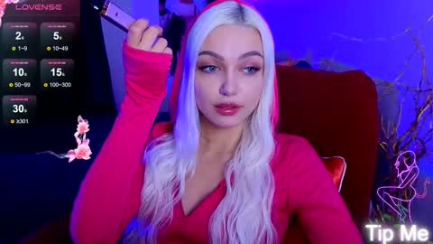 I am Lina online show from September 30, 2:12 pm