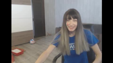 LinaLivee online show from February 11, 10:25 am