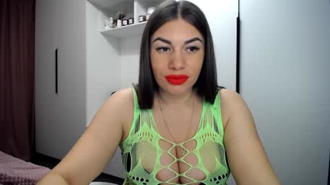 Lina Sparks online show from December 2, 3:12 pm