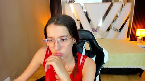  Linda  online show from March 14, 6:53 pm