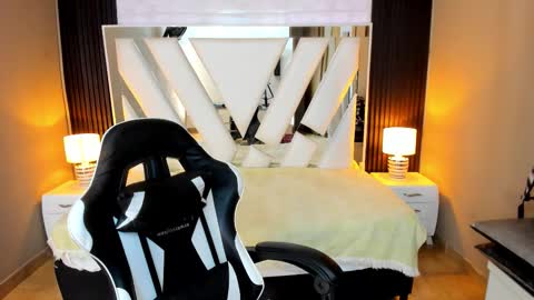  Linda  online show from January 31, 7:11 pm