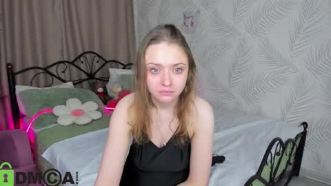 Linda  GMT2 Mon Tu Fri Sa Su  0300am-1000 am online show from December 17, 1:22 am