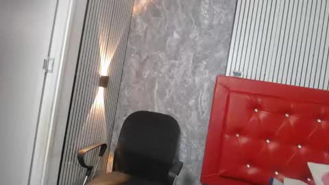 Linda online show from April 25, 1:41 pm