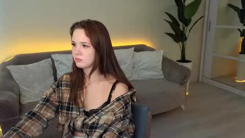 Snapshot of linda__robertz chatting on September 27, 8:43 am linda__robertz online show from September 27, 8:43 am