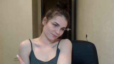 Linda online show from February 19, 9:13 pm