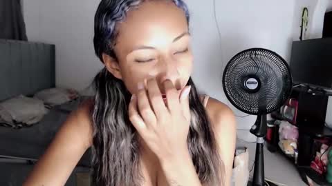 linda brown  online show from March 10, 12:58 am