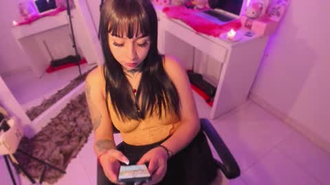 Lindaa maria  online show from November 5, 5:34 am