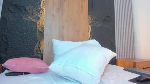 linda_montoya online show from April 21, 7:21 pm