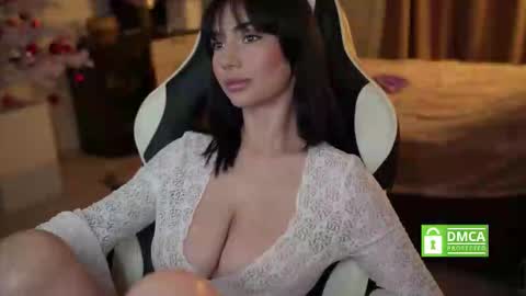 Call me Linda online show from February 3, 3:28 pm